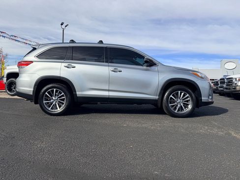 Used 2019 Toyota Highlander XLE image 40