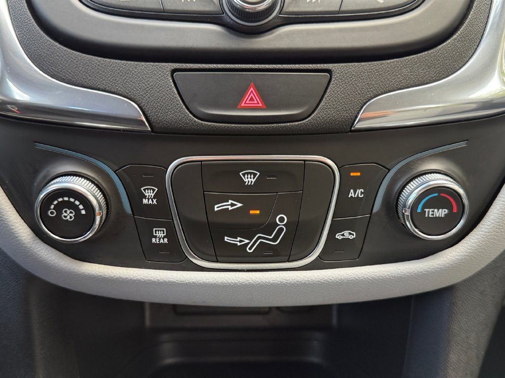 Used 2020 Chevrolet Equinox LS FWD image 16