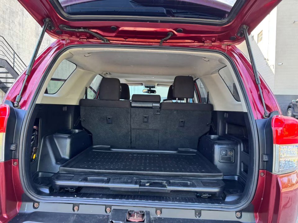 Used 2013 Toyota 4Runner Trail AWD/4WD image 17