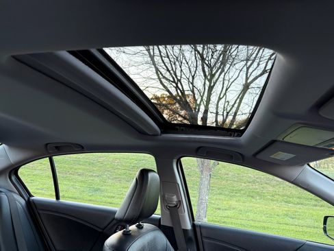 Used 2016 Honda Accord Touring image 22