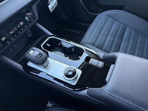 New 2026 Mitsubishi Outlander SE FWD image 19