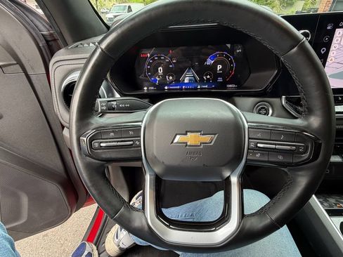 Used 2024 Chevrolet Colorado LT w/ LT Convenience Package III RWD image 12