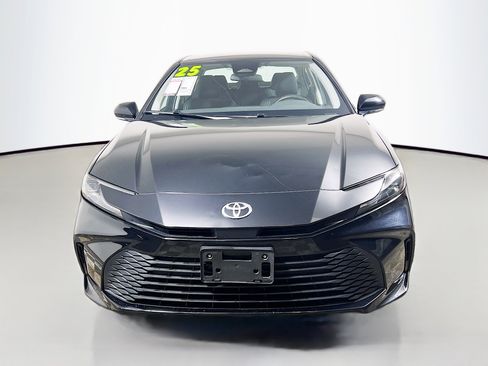 Used 2025 Toyota Camry LE FWD image 11
