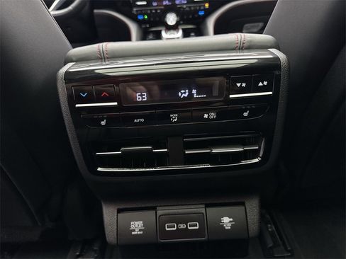 Used 2023 Acura MDX Type S image 25