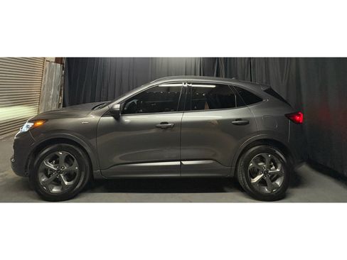 Used 2023 Ford Escape ST-Line w/ Tech Pack #1 AWD/4WD image 8