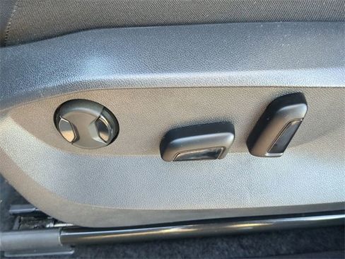 Certified 2024 Volkswagen Tiguan SE R-Line image 20