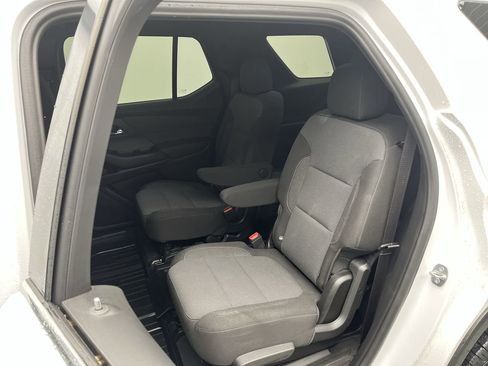 Certified 2023 Chevrolet Traverse LT image 11