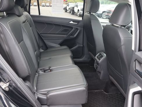 Used 2022 Volkswagen Tiguan SE AWD/4WD image 24