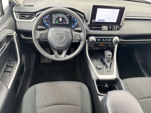 Used 2024 Toyota RAV4 XLE image 4