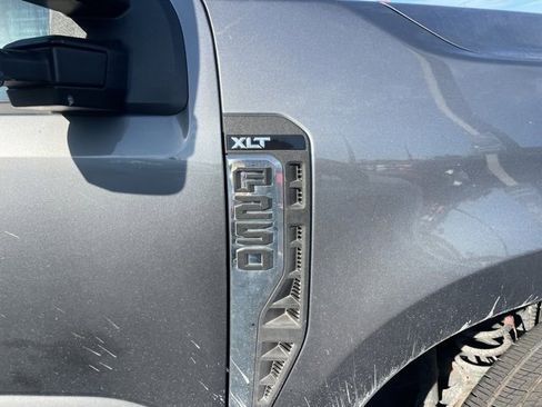 Used 2024 Ford F250 XLT image 6