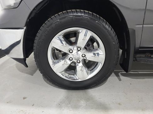 Used 2019 RAM 1500 Classic SLT image 8