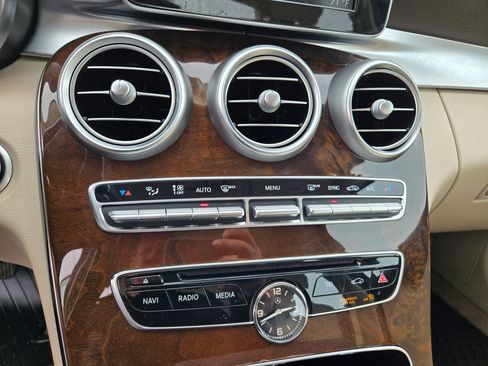 Used 2016 Mercedes-Benz C 300 4MATIC Sedan image 42