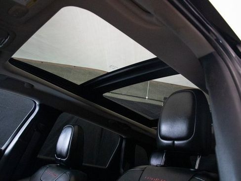 Used 2016 Jeep Cherokee Trailhawk w/ Comfort/Convenience Group image 29