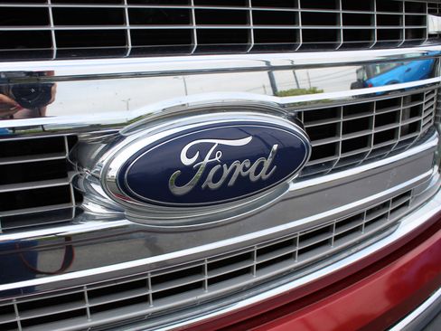 Used 2013 Ford F150 XLT w/ Luxury Equipment Group image 9