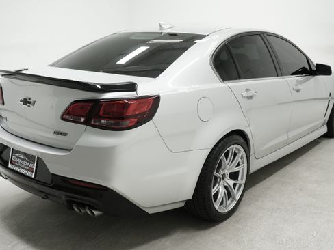 Used 2017 Chevrolet SS RWD image 4