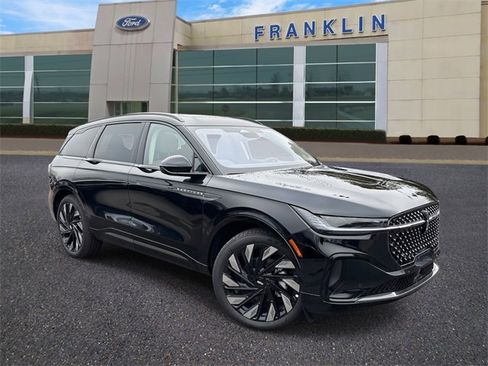 New 2026 Lincoln Nautilus Reserve image 1