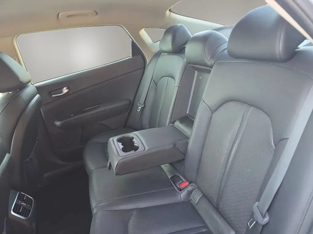 Used 2018 Kia Optima EX FWD image 39
