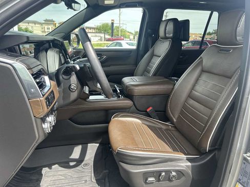 Used 2025 GMC Yukon Denali Ultimate AWD/4WD image 20