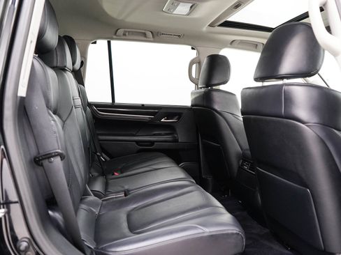 Used 2018 Lexus LX 570 4WD image 14