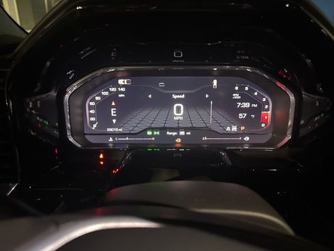 Used 2024 GMC Sierra 1500 SLT image 9