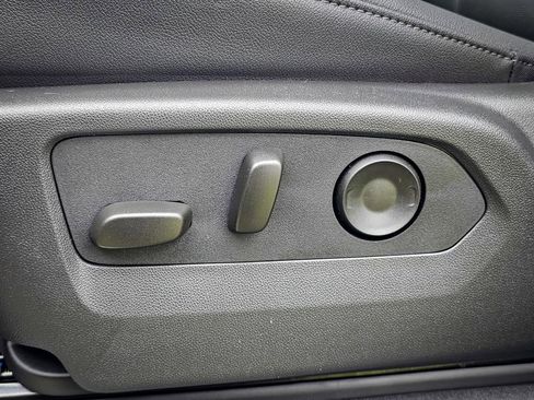 New 2025 GMC Sierra 2500 SLT w/ SLT Premium Package image 20