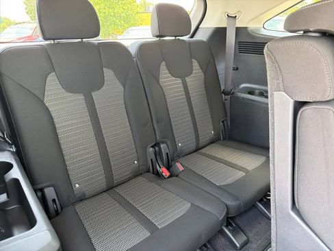 New 2026 Kia Sorento LX FWD image 23