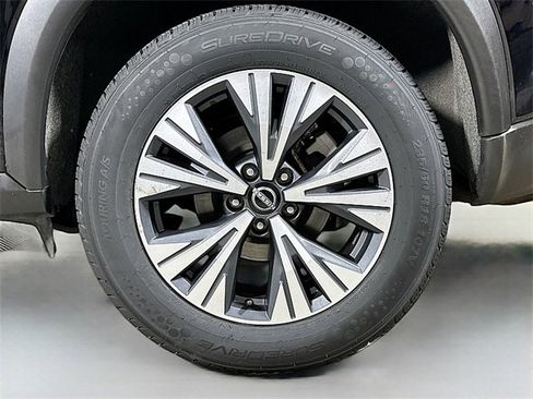 Used 2023 Nissan Rogue SV image 28