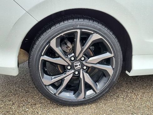 Used 2019 Honda Civic Sport image 7