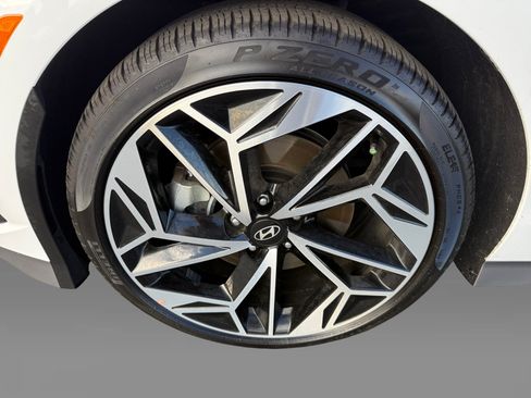 Used 2024 Hyundai Ioniq 6 Limited RWD image 9