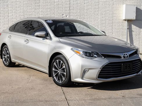 Used 2016 Toyota Avalon XLE Premium image 6
