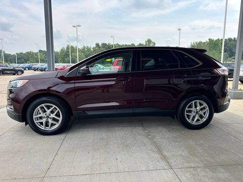 Certified 2024 Ford Edge SEL w/ Convenience Package AWD/4WD image 4