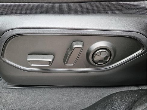 Used 2024 Jeep Grand Cherokee Trailhawk w/ Luxury Tech Group III image 15