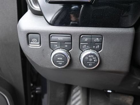 Used 2025 GMC Sierra 1500 SLT AWD/4WD image 29