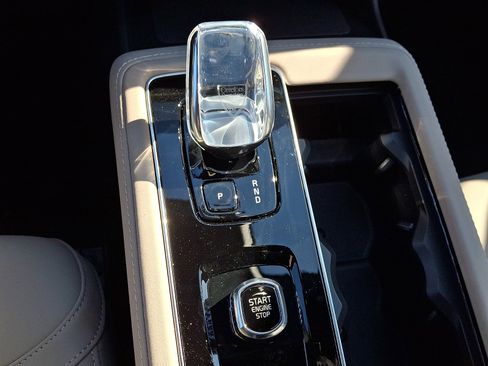 New 2026 Volvo XC90 B6 Plus w/ Protection Package Premier image 9