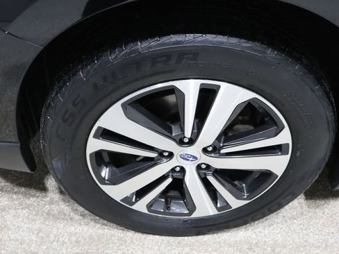 Used 2019 Subaru Outback 2.5i Limited w/ Popular Package #2 image 9