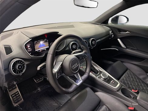 Used 2017 Audi TT 2.0T image 9