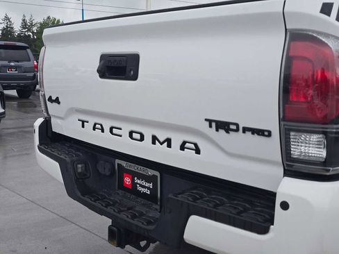 Used 2017 Toyota Tacoma TRD Pro AWD/4WD image 14