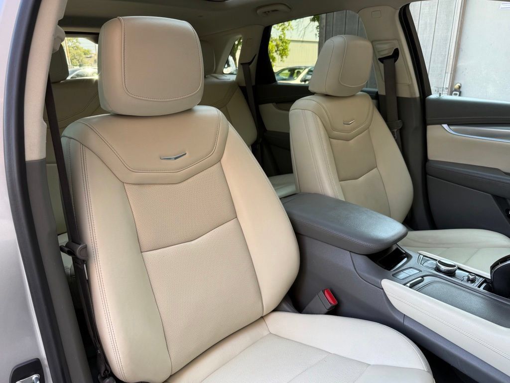 Used 2020 Cadillac XT5 Premium Luxury AWD/4WD image 20