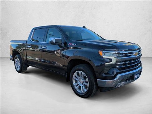 Used 2022 Chevrolet Silverado 1500 LTZ image 3
