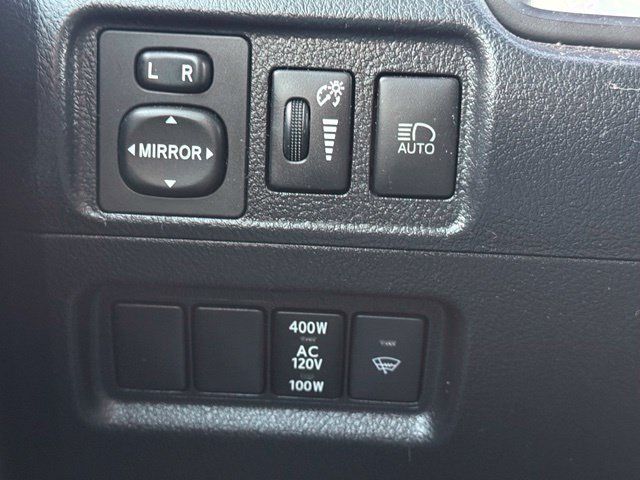 Used 2022 Toyota 4Runner TRD Off-Road Premium AWD/4WD image 26
