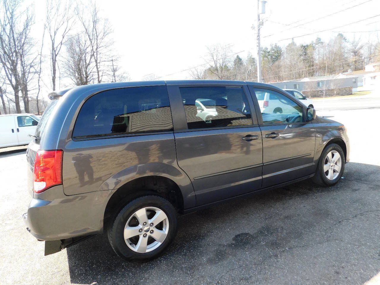 Used 2016 Dodge Grand Caravan SE w/ Quick Order Package 29E SE FWD image 17