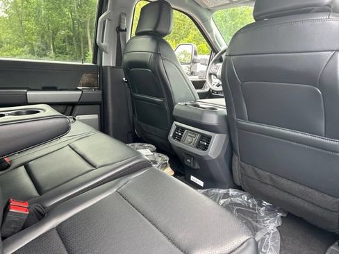 New 2026 Ford F250 Lariat w/ Black Appearance Package AWD/4WD image 15