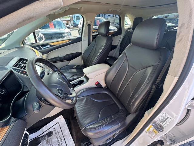 Used 2016 Lincoln MKC Select w/ Select Plus Package FWD image 10