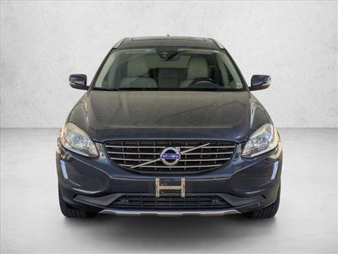 Used 2015 Volvo XC60 T5 Premier w/ Proximity Package image 2