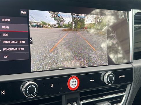 New 2026 Porsche Macan AWD/4WD image 29