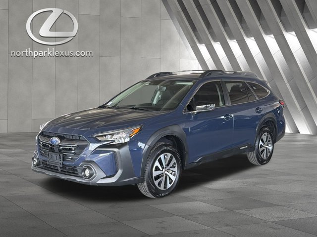 Used 2025 Subaru Outback Premium AWD/4WD image 3
