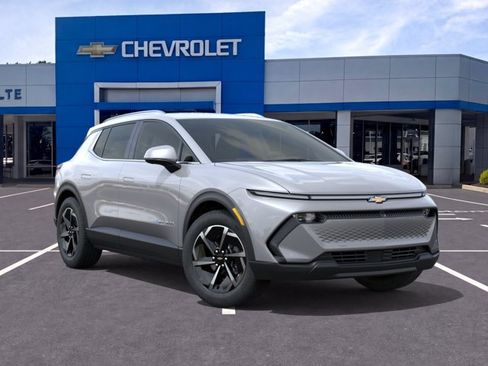 New 2026 Chevrolet Equinox EV LT FWD image 7
