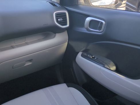 New 2026 Hyundai Venue SEL image 19