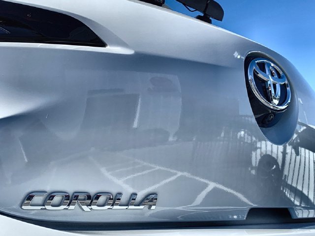 Used 2025 Toyota Corolla SE w/ SE Package FWD image 40