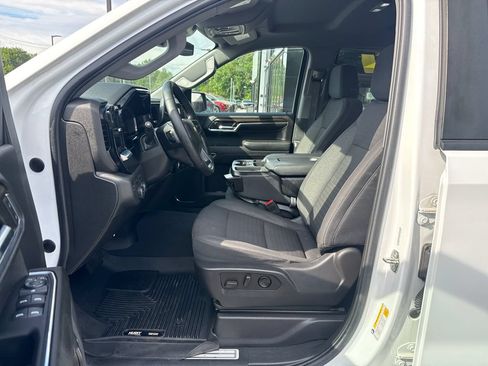 Used 2023 Chevrolet Silverado 1500 LT AWD/4WD image 22
